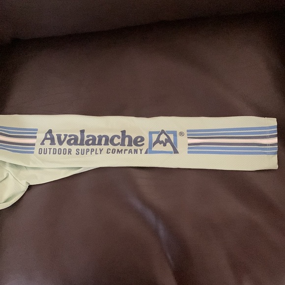 Avalanche outdoor supply company shirt. - Picture 4 of 4